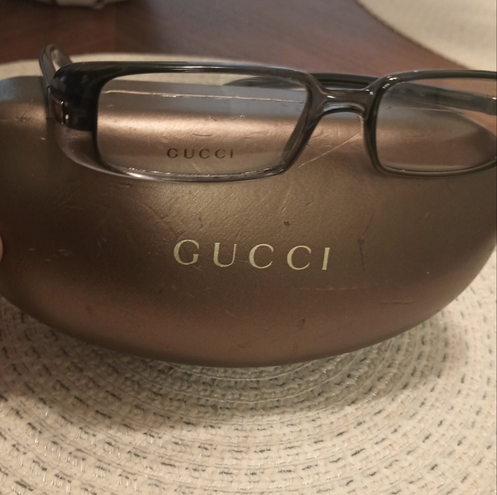 Glasses - Picture 2 of 4